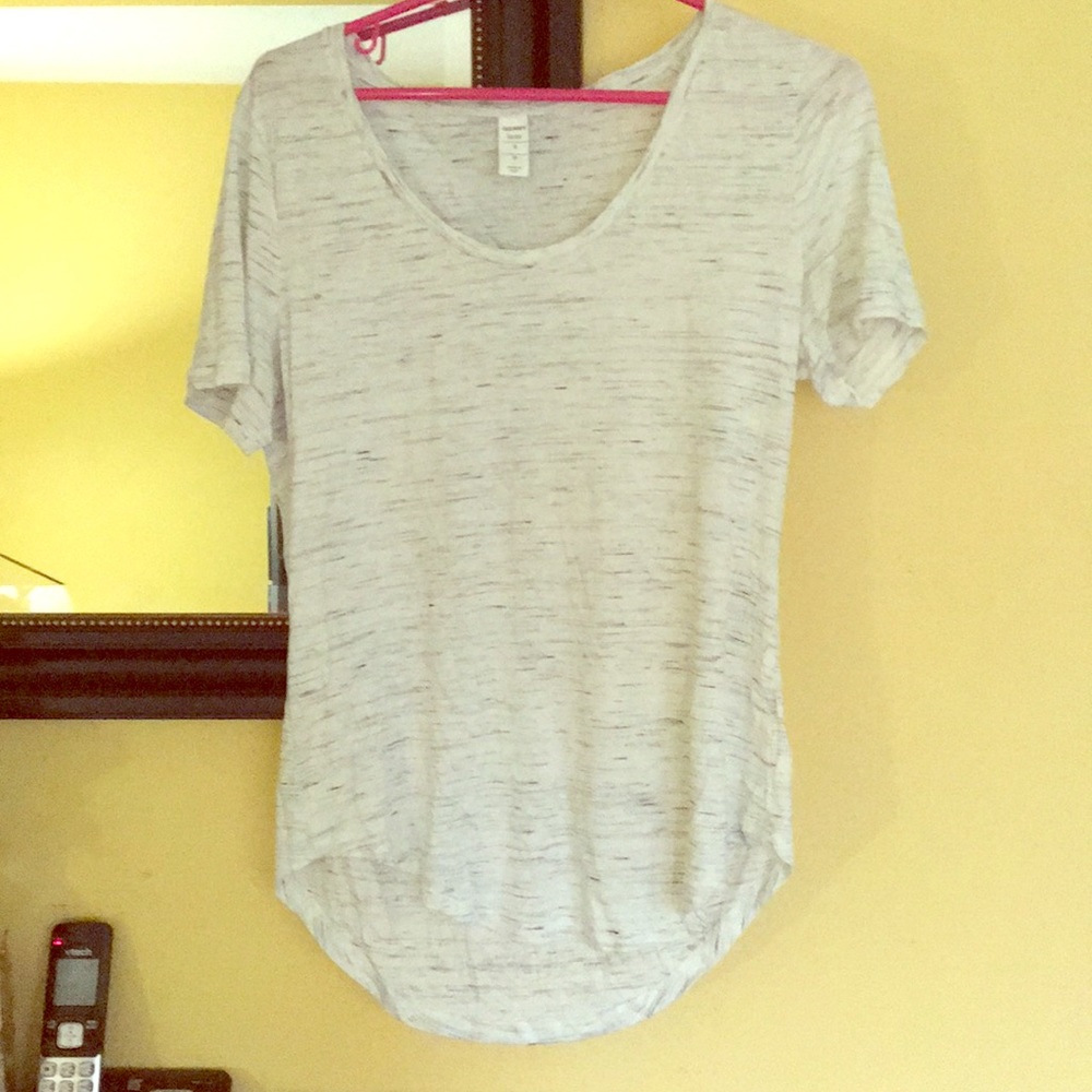 Old Navy T-shirt size small